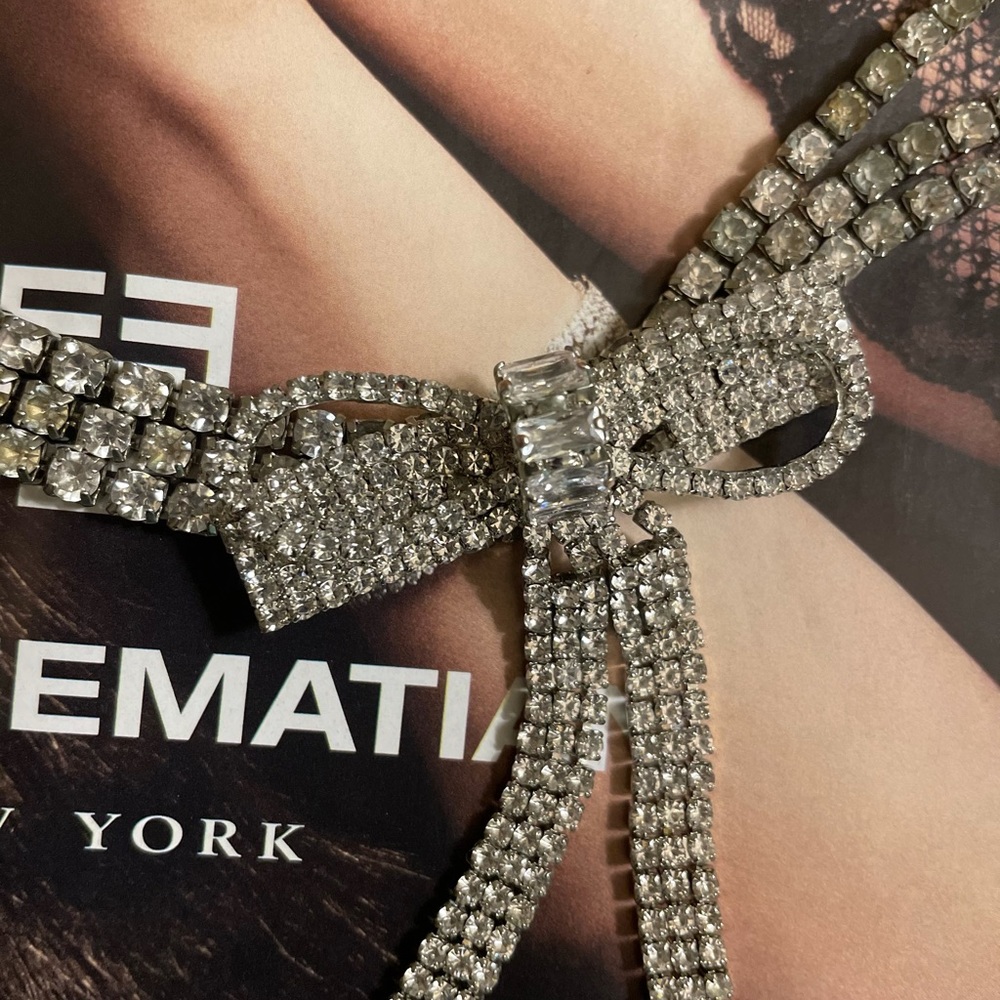 Bow tie Necklace